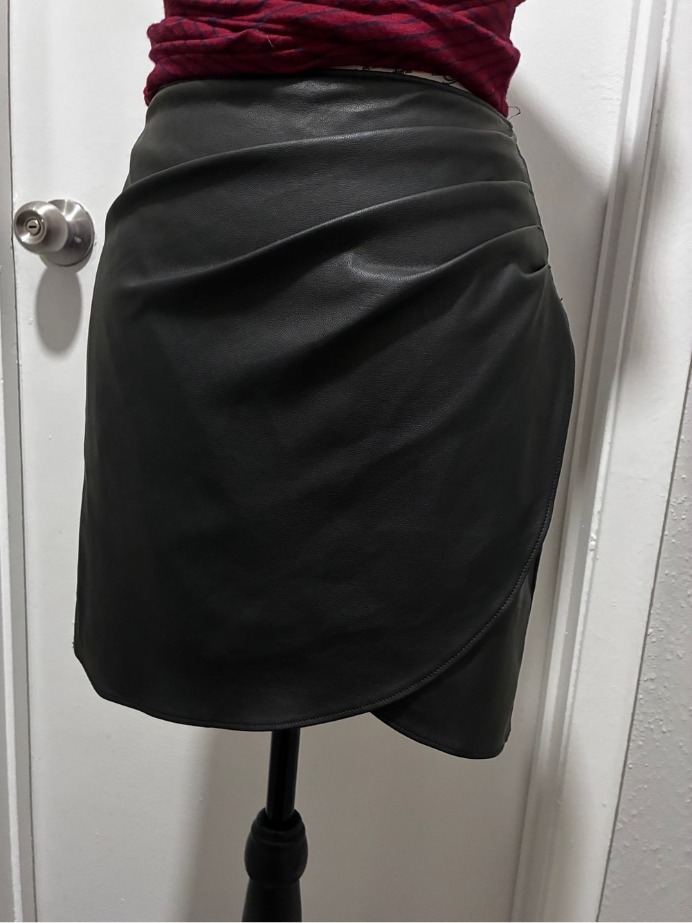 A&F Vegan Leather Mini Skirt sz XXS